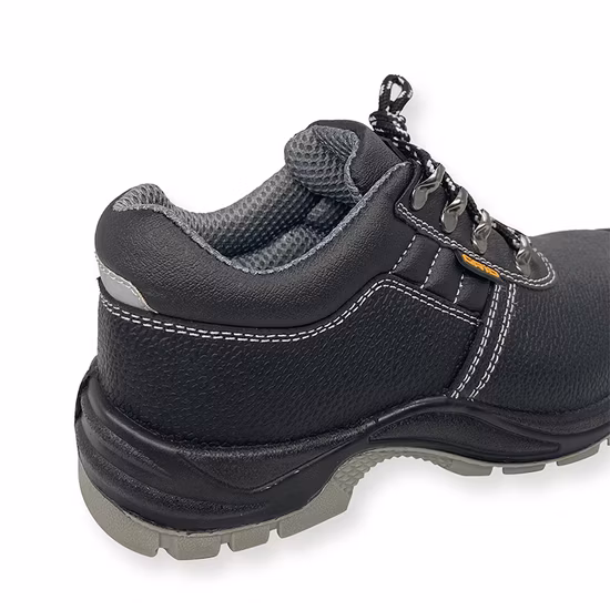 Ssa003 en stock Chaussures de sécurité élégantes à coupe basse en plein air avec des chaussures de sécurité supérieures en cuir véritable